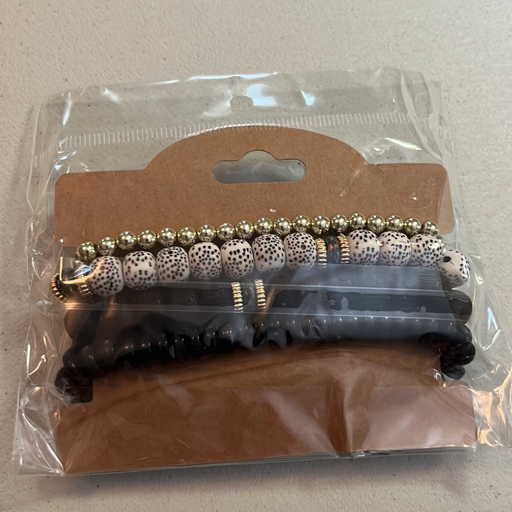 New Boho stackable stretch bead bracelets. (4) - Picture 4 of 4